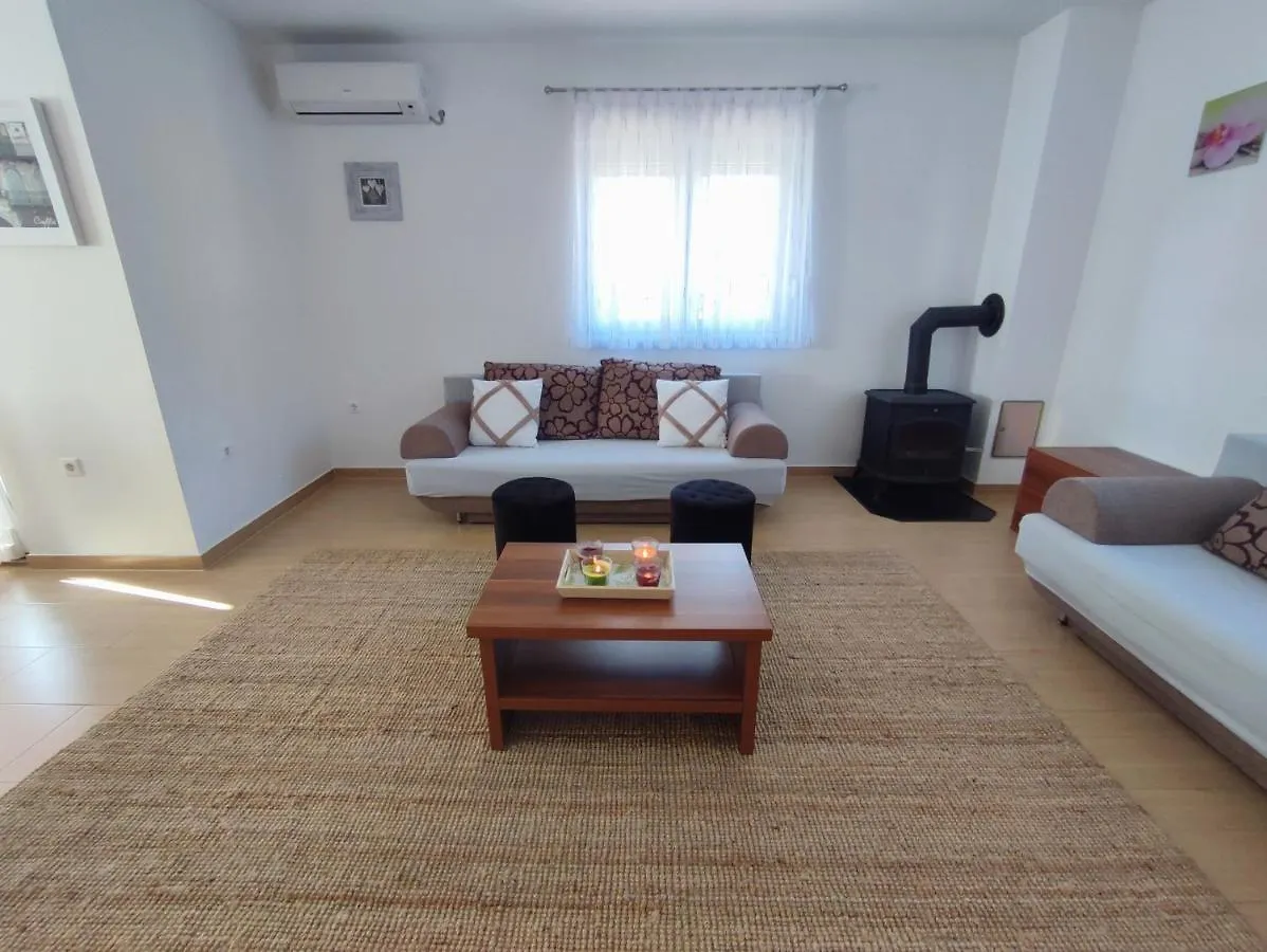 Apartments Marta Seline 0*,