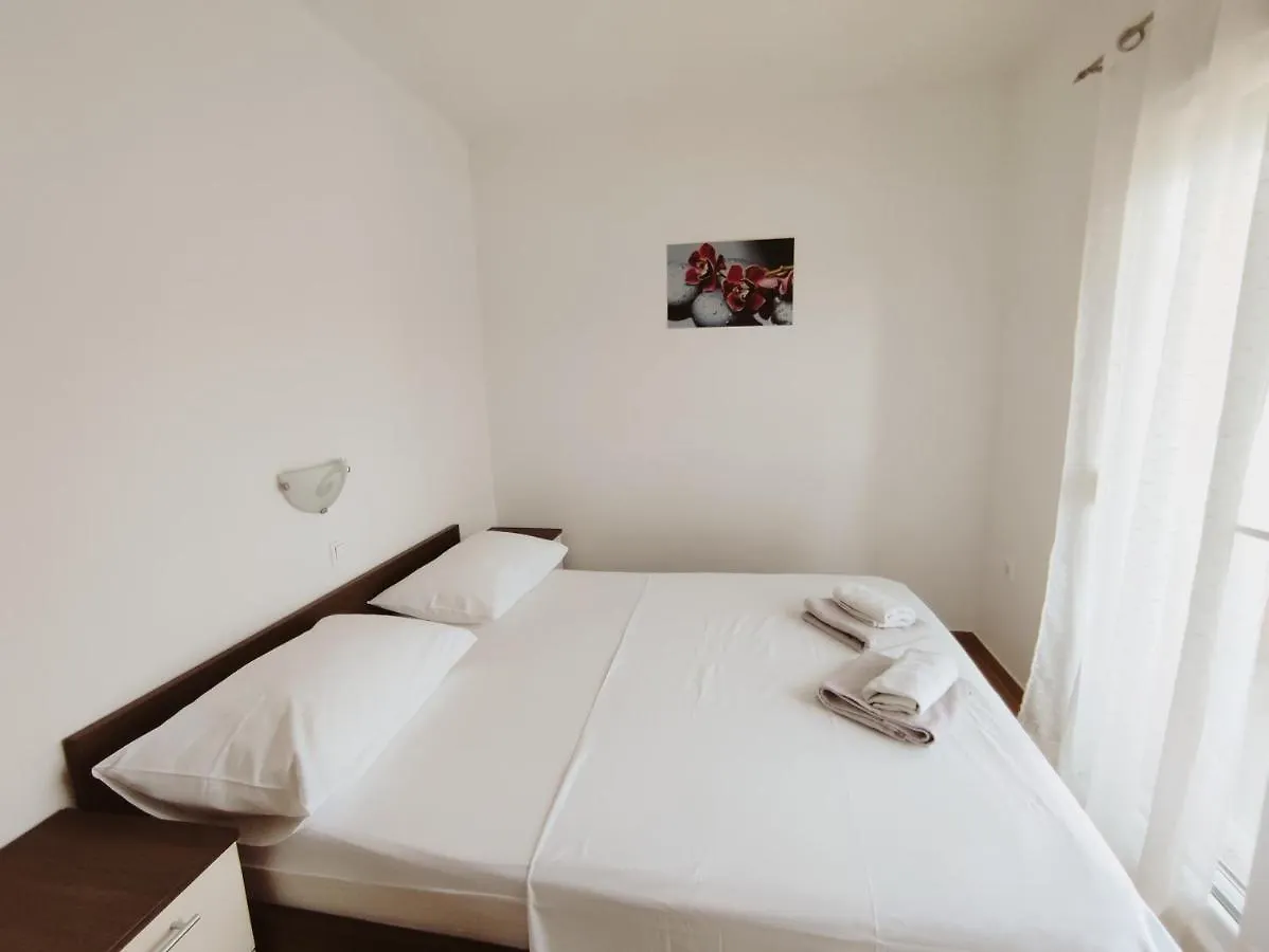 Apartments Marta Seline